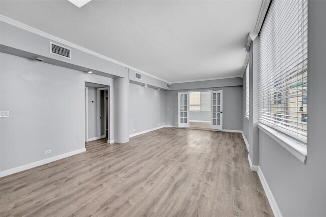 Photo - 5005 Collins Ave Unidad PH6