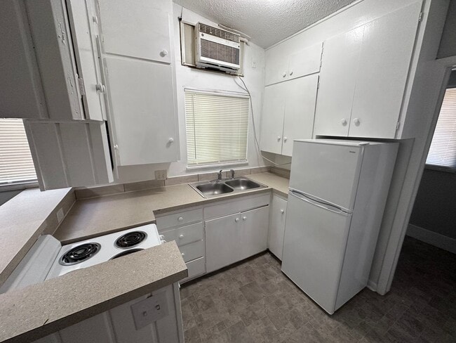 830 N Pershing Ave Unit 834 N Pershing Ave