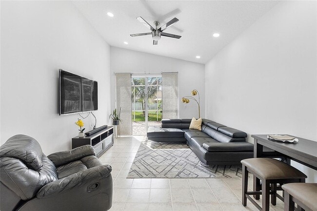 Photo - 5385 NW 124th Way
