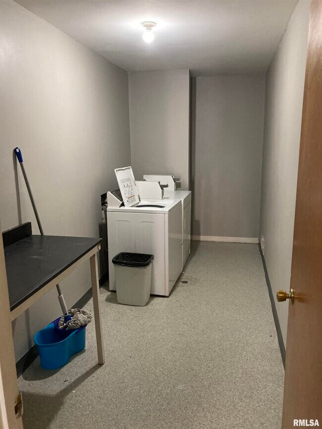 12225 North Woodcrest Drive Apartment Dunlap, IL