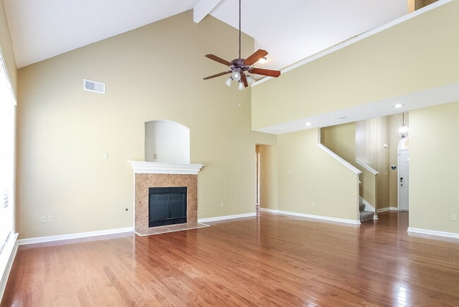 Photo - 10156 Lynham Dr
