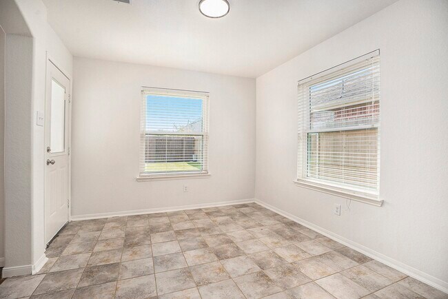 Photo - 1195 Quarterhorse Dr