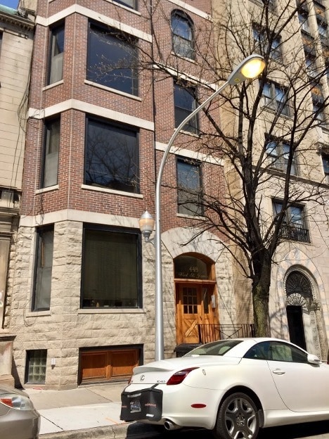 Building Photo - 448 W St James Pl Rental