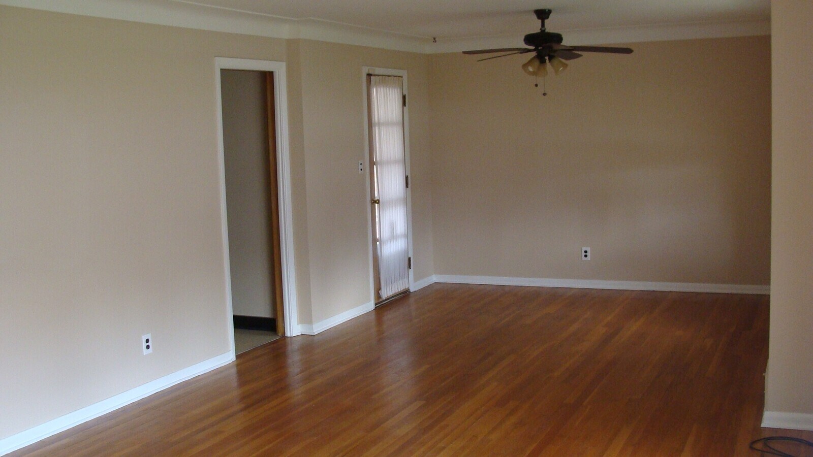 Photo - 2371 Warrensville Center Rd