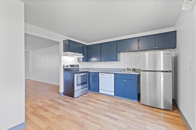 Cascade Firs Apartments