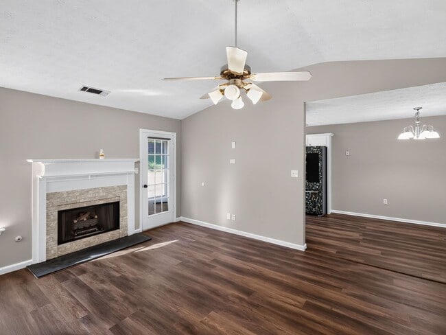 Photo - 22 Canterbury Dr