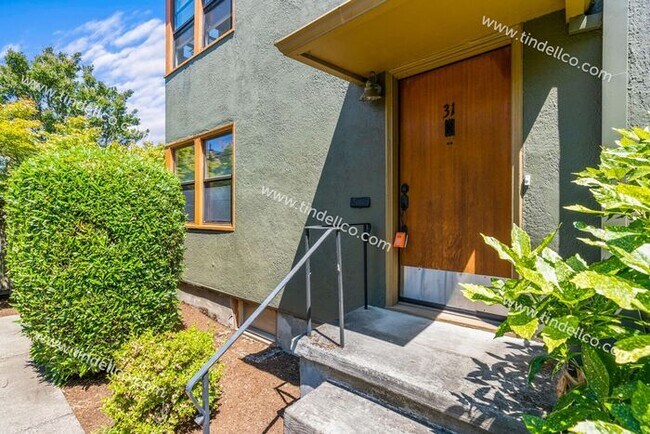 Ladd's Addition 40's Vintage Condo with Al... - Ladd's Addition 40's Vintage Condo with Al... Unit 31
