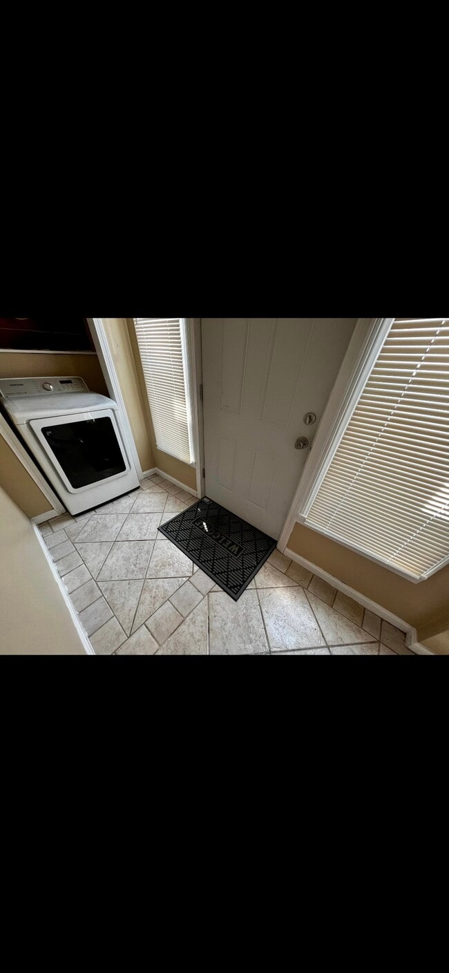 Photo - 6 1/2 Floyd Rd Unit B