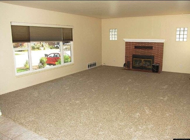 Photo - Available Mid-April – Beautiful 3 Bedroom Home on Hunter Lake Drive