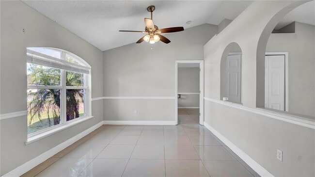 Photo - 37 Peterlee Ct