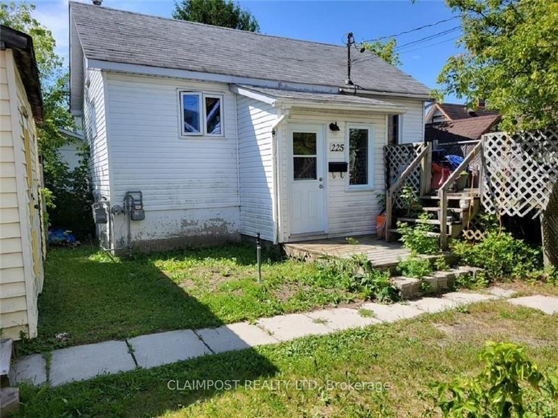 2 Bed / 1 Bath Home for Rent – Timmins, ON... - 2 Bed / 1 Bath Home for Rent – Timmins, ON... Unit 1