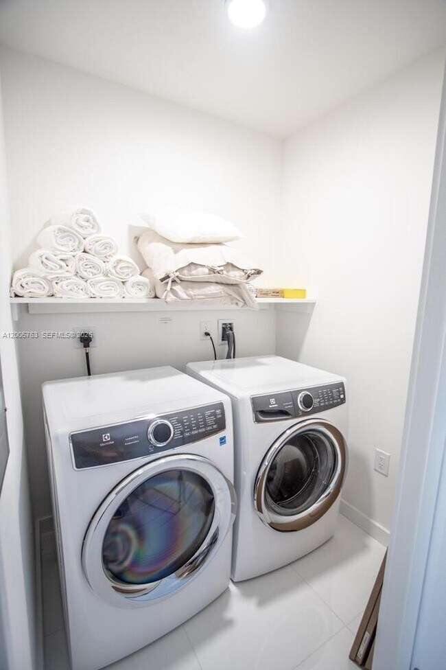 Photo - 851 NE 1st Ave Unit 3106