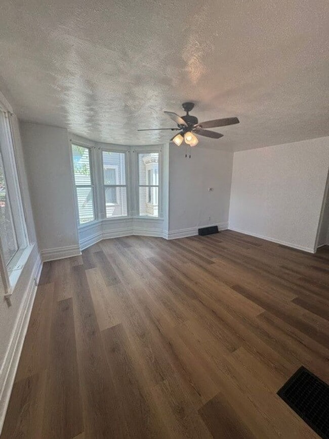 Photo - 1110 8th St
