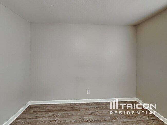 Photo - 123 Vermillion Loop