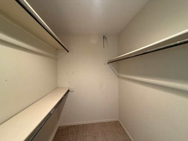 Photo - 2 bed 2 bath Duplex in with Large Living Room.