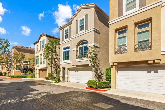 205 Montana Del Lago Dr