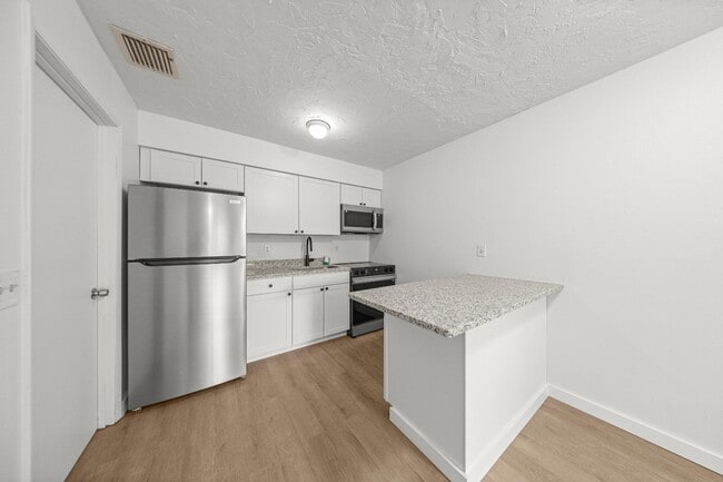 Photo - 2931 SE 52nd Ave