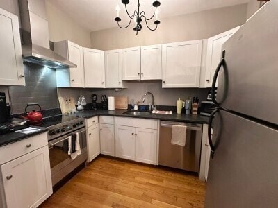 Building Photo - 159 Salem St Unit 3