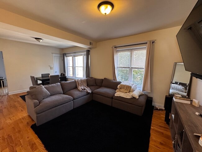Building Photo - 3209 W Pierce Ave Unit 2 Rental
