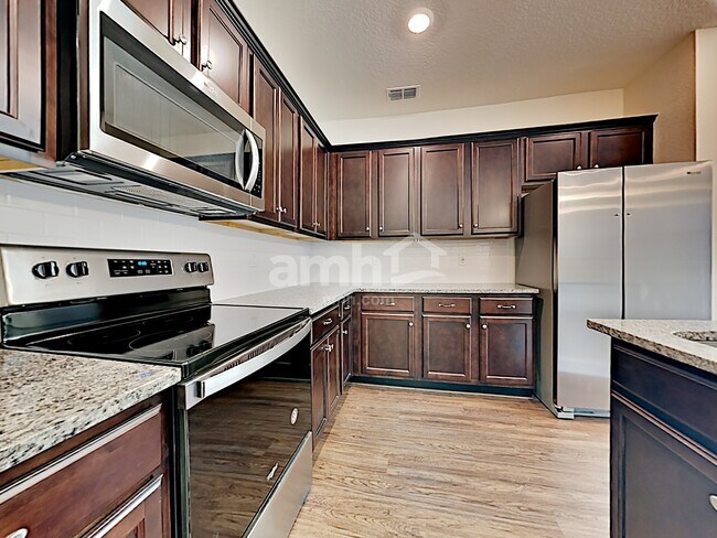 Photo - 105 Moultrie Crossing Ln