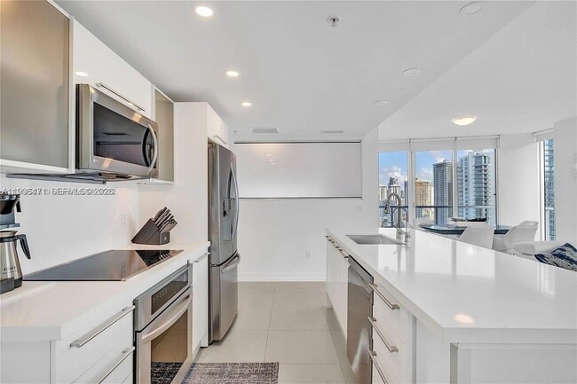 Photo - 185 SW 7th St Unit 3611