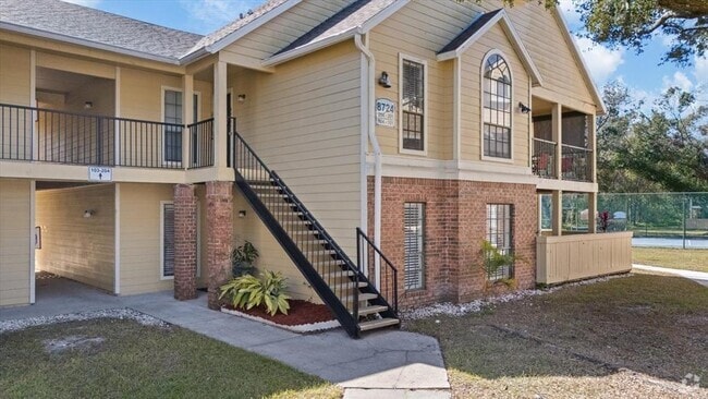 Building Photo - 8724 Mallard Reserve Dr Unit 101 Rental