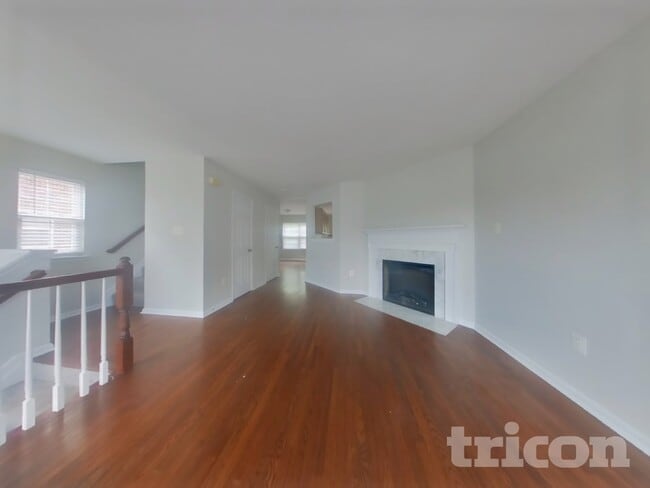 Photo - 10930 W Point Pl