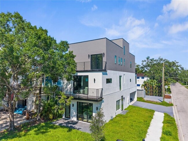 Photo - 426 S Oregon Ave