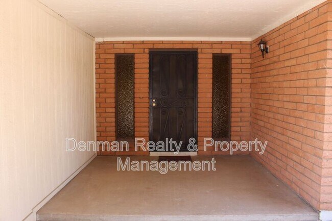 Photo - 602 W Kilarea Ave