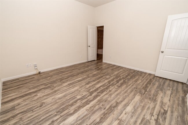 Photo - 26 Lazy Swing Ct