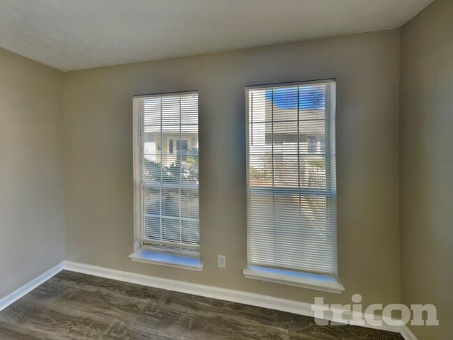 Photo - 55 Braelinn Creek Ct