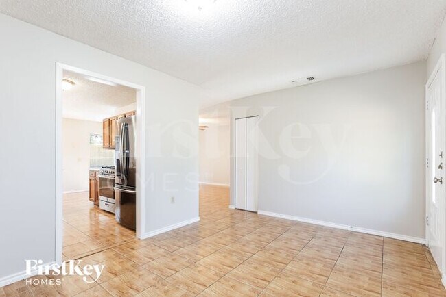 Photo - 10232 Flatland Trail