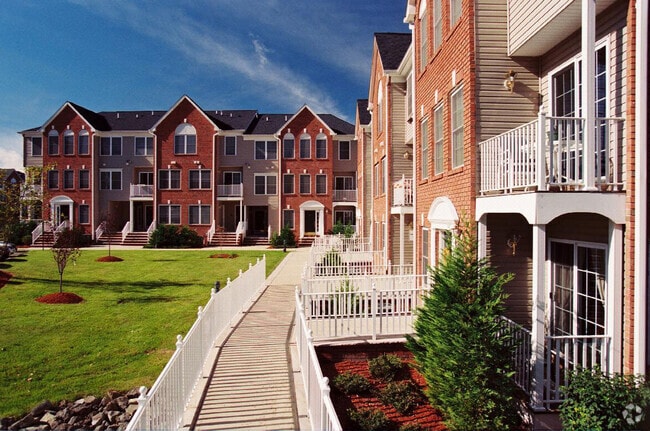 Building Photo - Sun Valley at Florham Park Rental