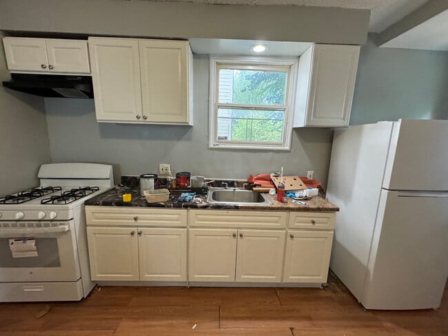 Photo - 152 Shephard Ave Apartamento