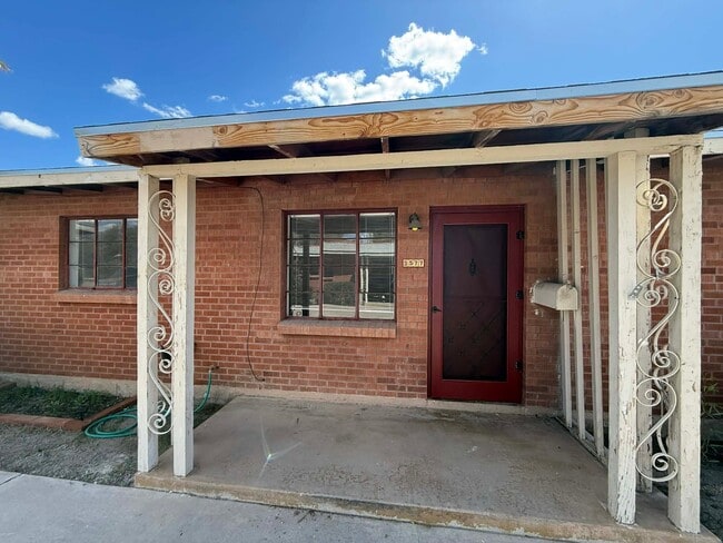 Photo - 3577 E 3rd St