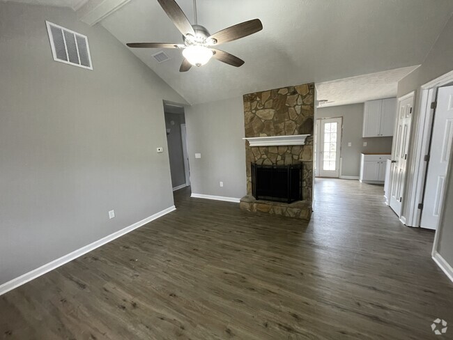 Living Room - 2580 Fairlane Dr Rental