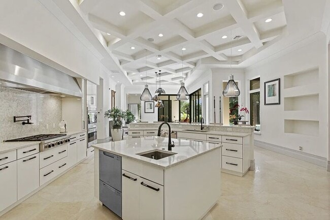 10372 Kensington Shore Dr