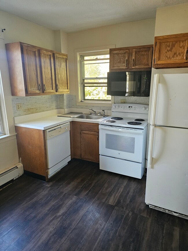 Photo - 308 Hollis St Unit 3