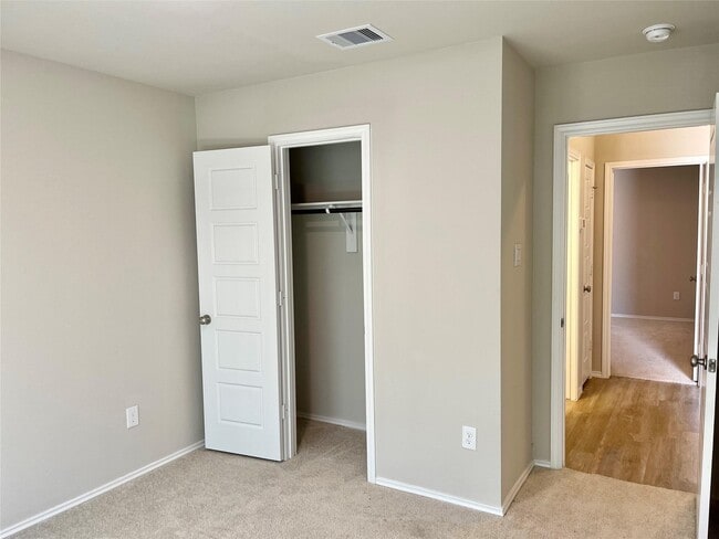 Photo - 513 Bonnerville Ln