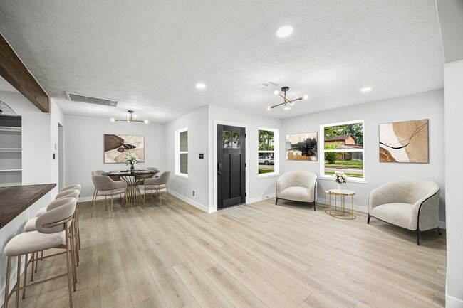 Photo - 4626 Holly St