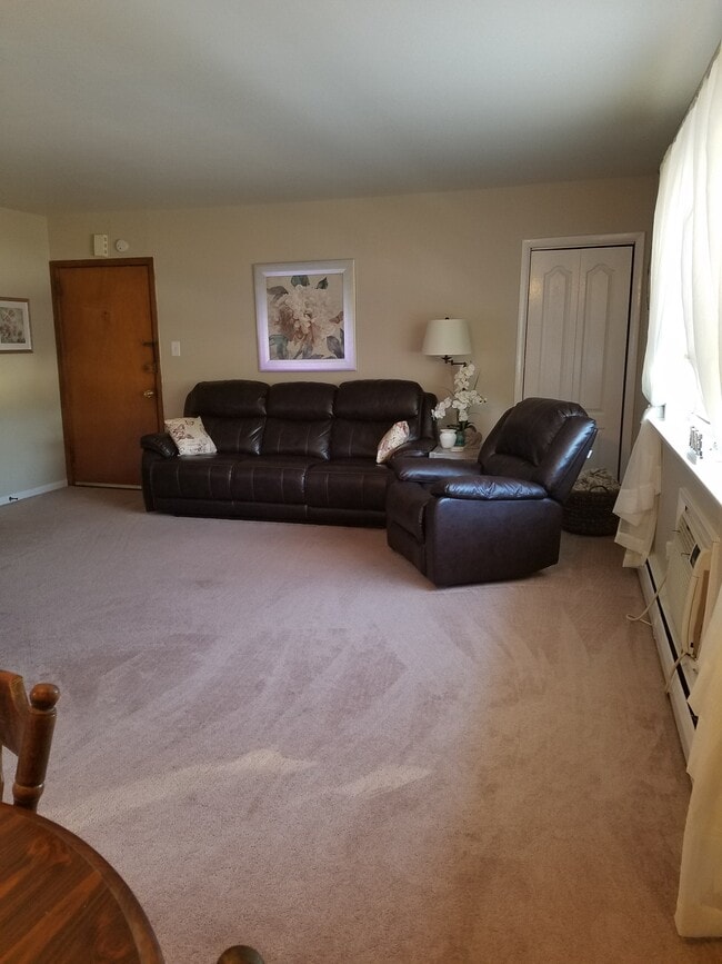Photo - 609 8th Ave Unidad Second Floor