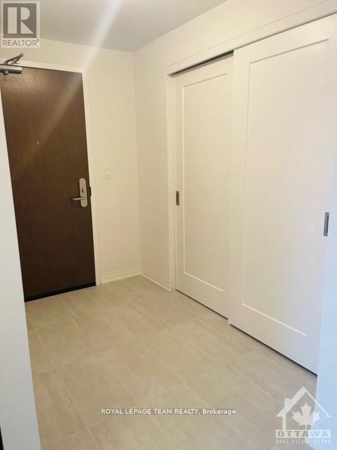 Photo - 805 Carling Ave Unité 1502