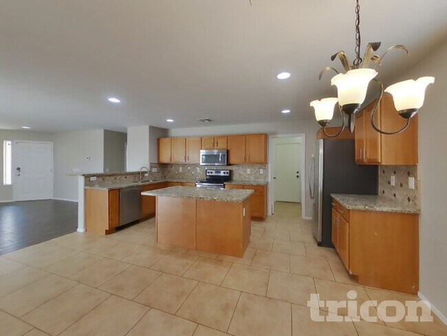 Photo - 305 W Angus Rd