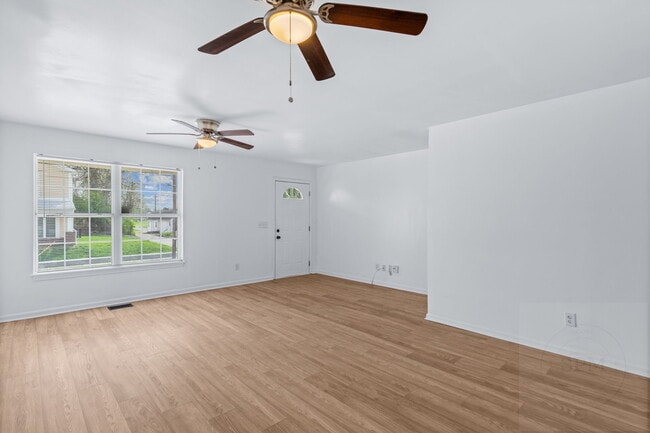 Photo - 418 Dr W. J. Hodge St