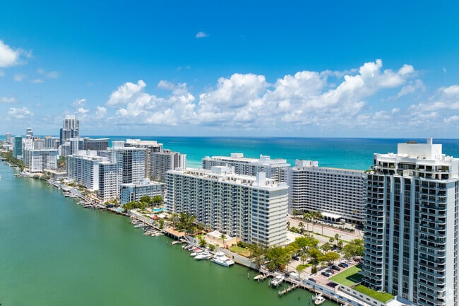 Photo - 5600 Collins Ave