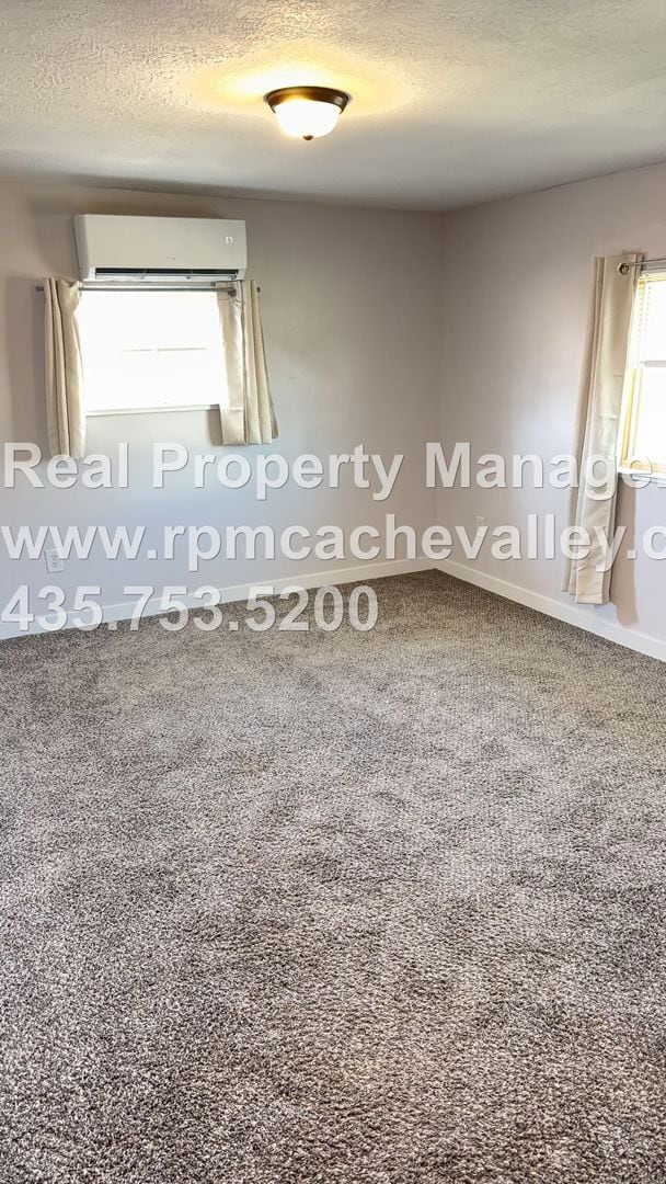 Photo - 61 500 Unidad 61 W 500 N #101