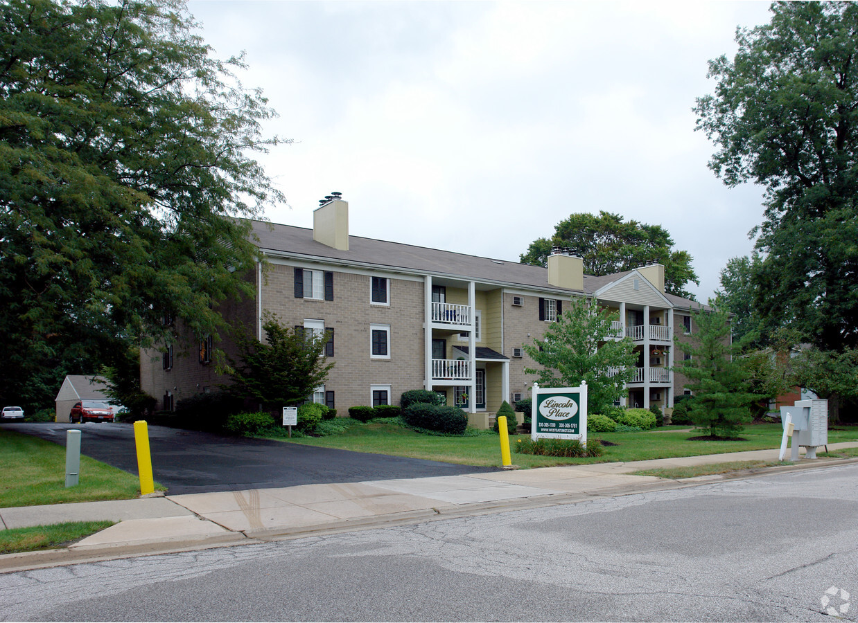 Lincoln Place - Lincoln Place Apartments