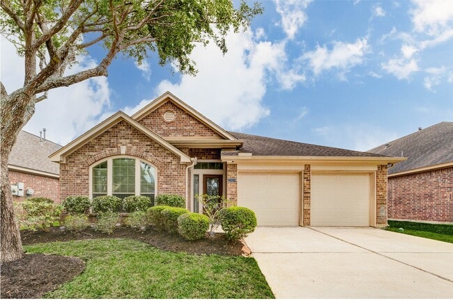 Building Photo - 25839 Riverside Creek Dr