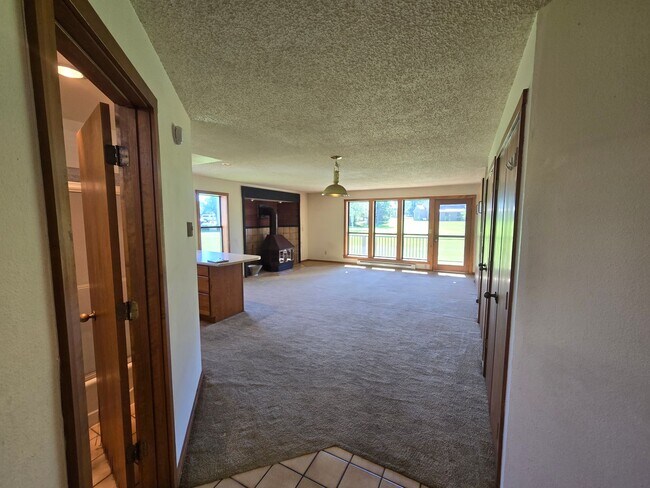 Photo - Pinonwood Studio- Month to Month