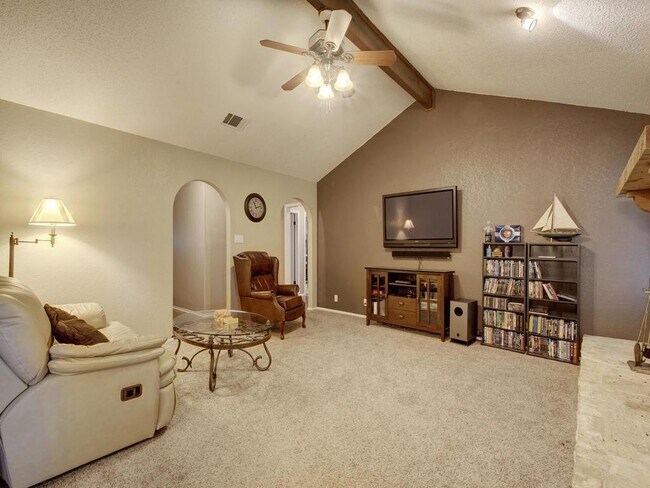 Photo - 909 Garden Meadow Dr